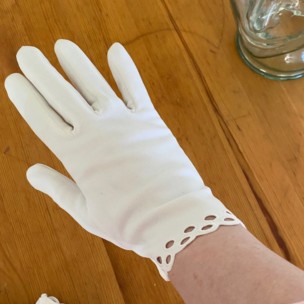 Vintage Formal Cotton White Gloves with Lace Trim